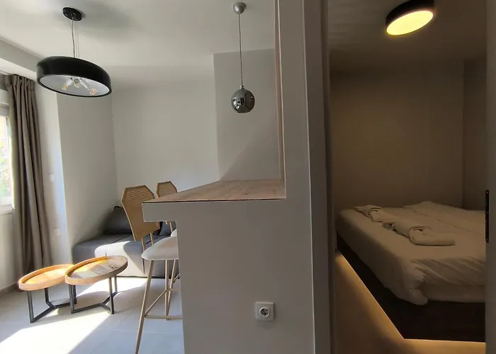 Tandalidou Urban Vibes By Proliving Hospitality *